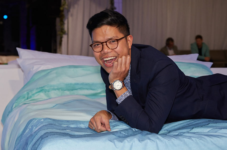 ZZ-B-Launch-party-guest-Bobby-on-bed-loving-Paradisus-duvet-cover