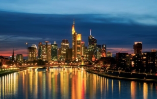 ZZ-Frankfurt-city-scene-at-night-along-Main-River